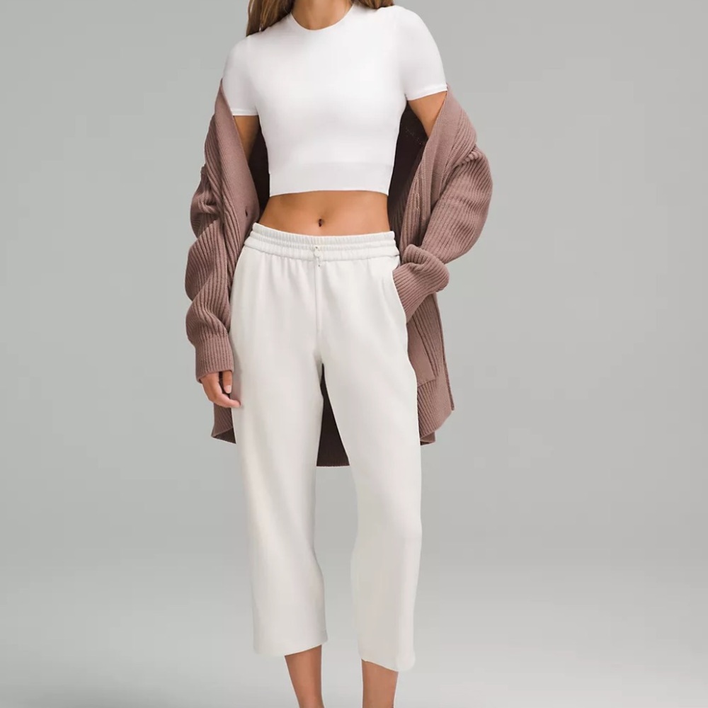 Lululemon softstreme high rise straight leg cropped pant